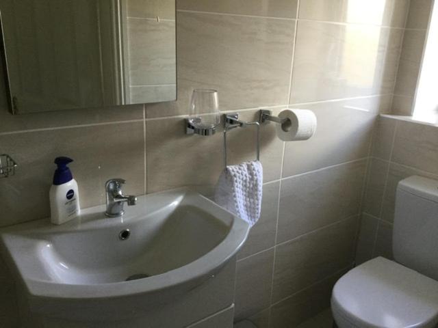 Adare Luxury Riverside Apartment Limerick Bagian luar foto