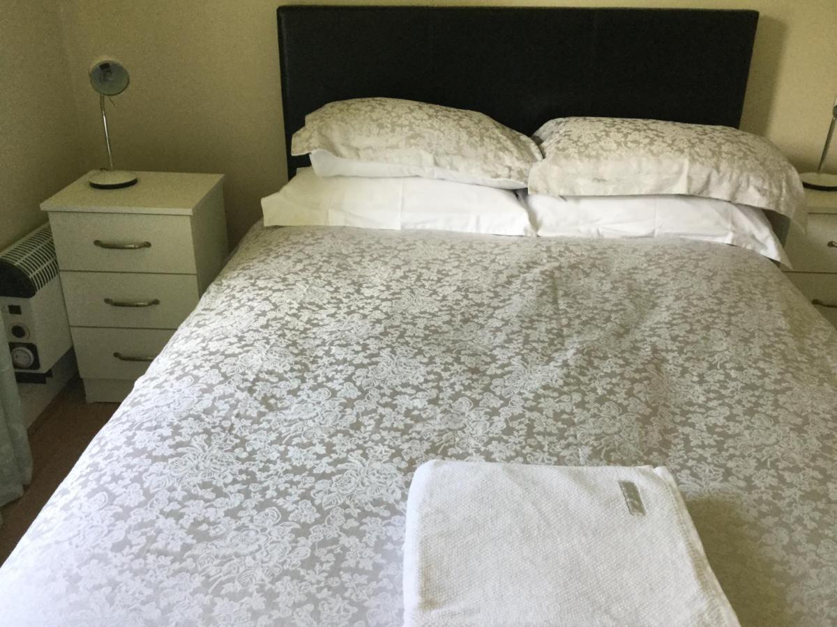 Adare Luxury Riverside Apartment Limerick Bagian luar foto